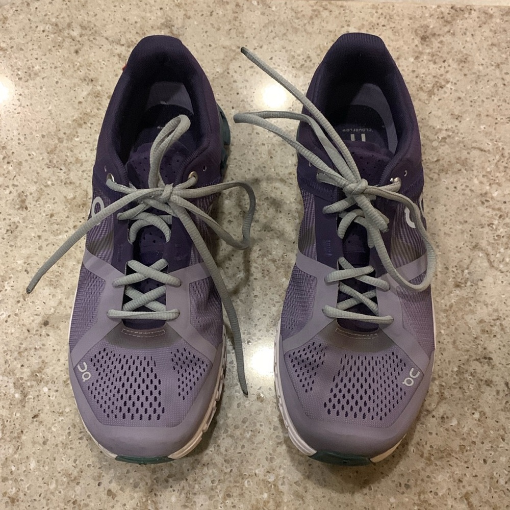 On Running, Cloud Flow Iii In Violet/Tide Size 9.… - image 4